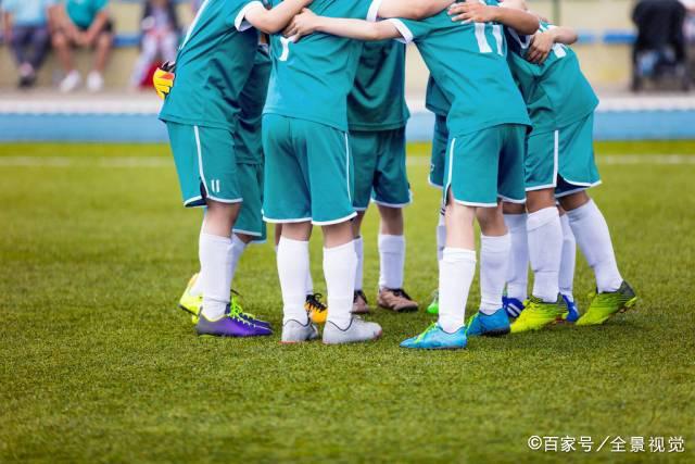 曼联锁定德国左后卫，3000万英镑交易成焦点